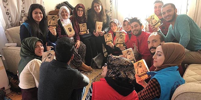 Gençler Afife Teyze'nin çağrısına kulak verdi