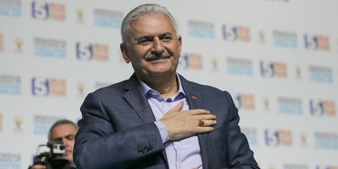 Yıldırım'ın adaylığı için hazırlanan afiş sosyal medyaya düştü