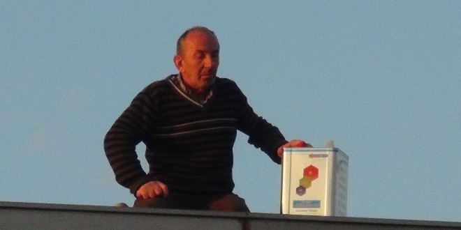 İşyerine icra gelen mobilya ustası intihara teşebbüs etti
