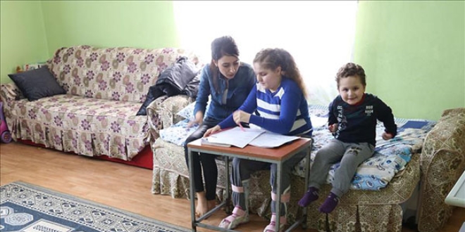 Arzu öğretmen hasta öğrencisini yalnız bırakmadı