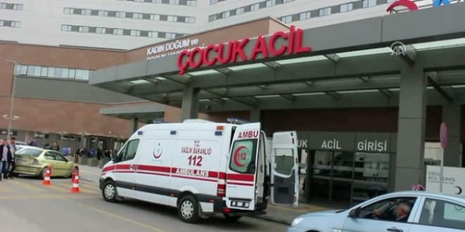 Sulama kanalına düşen çocukları vatandaşlar kurtardı