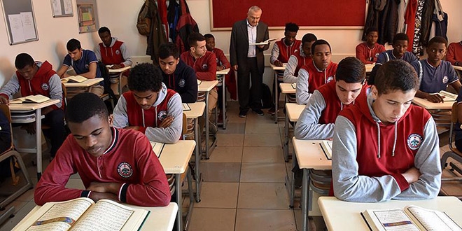 Geleceklerini T�rkiye'de in�a ediyorlar