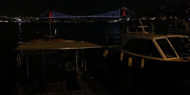 İstanbul Boğazı gemi geçişine kapatıldı
