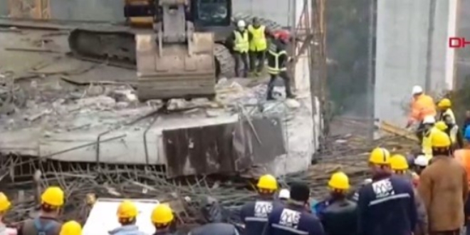 Viyadük inşaatında beton blok işçilerin üzerine düştü