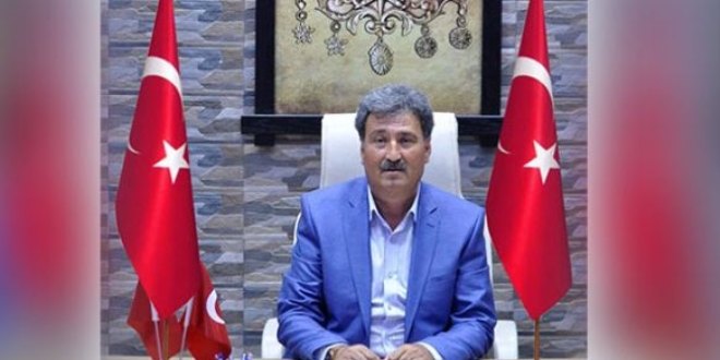 Muhtara, Atatürk'e hakaretten hapis cezası