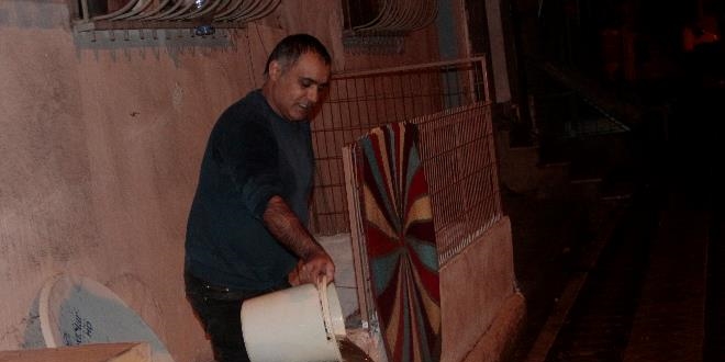 Sultangazi'de bazı evleri su bastı