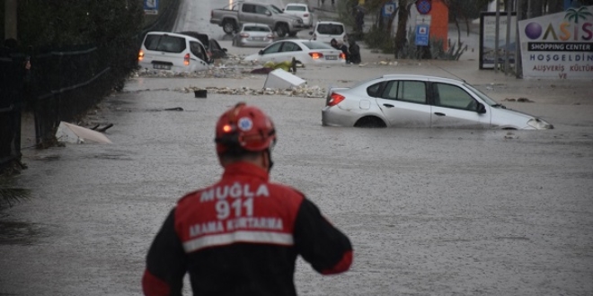 Bodrum'daki sel felaketinin korkunç görüntüleri!