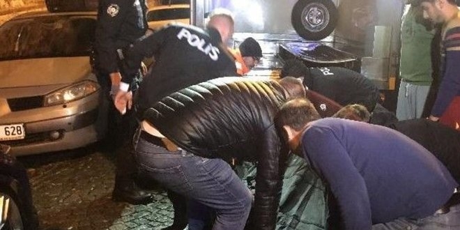 Uyandırmaya çalıştığı babasının cansız bedenini buldu