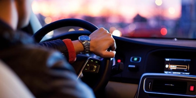 3 araca 21 bin liralık drift cezası kesip trafikten men ettiler