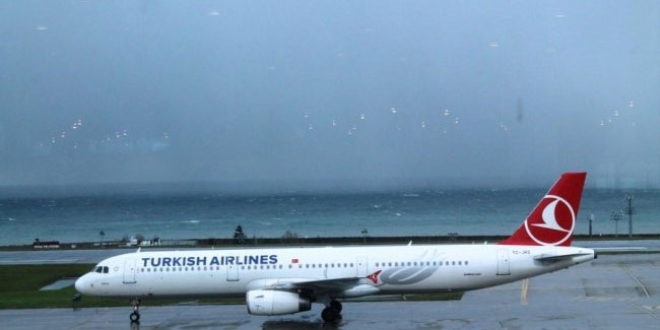 Trabzon'da hava ula��m�na ya�mur ve r�zgar r�tar�