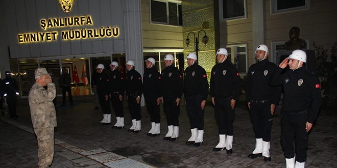 Orgeneral Çetin Şanlıurfa Emniyeti'ni ziyaret etti