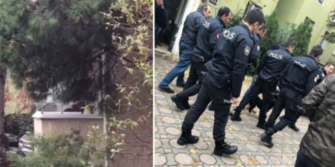 Balkonda k�pe�ini d�ven ki�iye g�zalt�