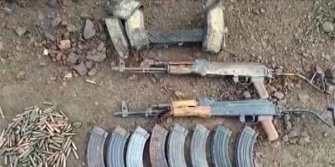 Teröristler kaçarken silahlarını bırakmış