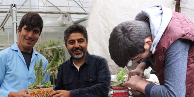 Engelleri a�t�, kendi seras�n� kurdu