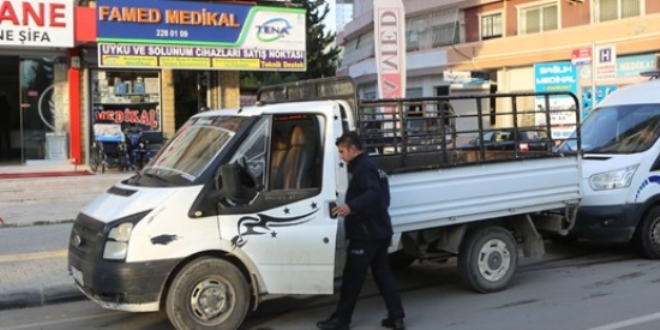 Direksiyon ba��nda fenala�an s�r�c� b�yle kurtar�ld�