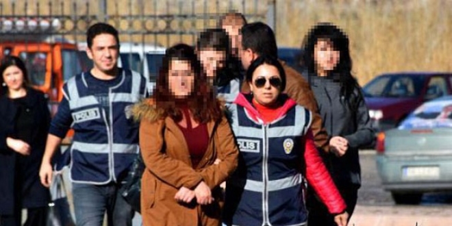 Fuhuşun şifresi: Koli geldi