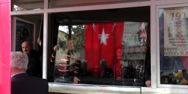 CHP �l�e Ba�kanl���na sald�ran CHP'li ��kt�