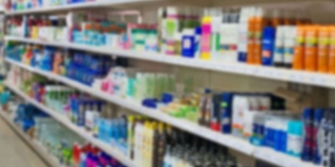 Kozmetik ürünlerinin kız çocuklarında erken ergenlikle bağlantısı olabilir