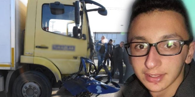 �niversiteli Atakan'�n ac� �l�m�!