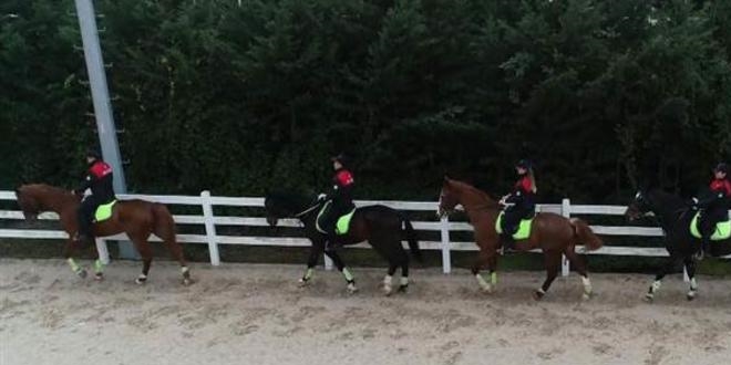 �stanbul'un atl� polisleri g�reve b�yle haz�rlan�yor