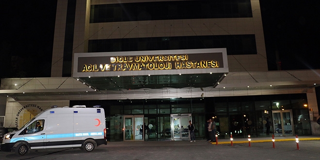 Diyarbakr'da 3 hastane personeli darp edildi