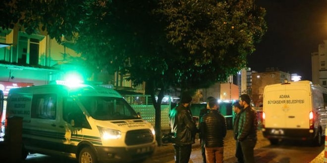 Çekiç ve bıçakla TIR şoförünü öldürdü, kendisine de TIR çarptı öldü