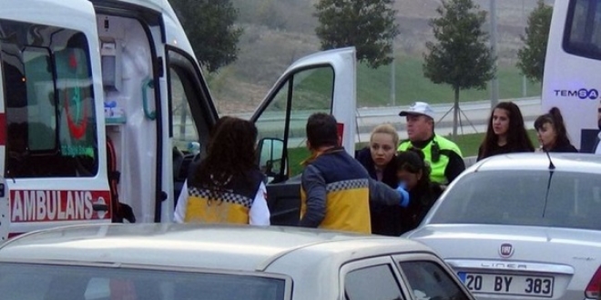 Denizli'de trafik magandası, okul servisine saldırı