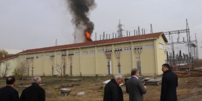 Patlayan trafo yangına neden oldu