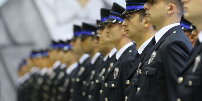 Polislere iki kat emekli ikramiyesi