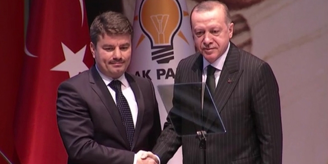 AK Parti'de 14 ilin belediye başkan adayları açıklandı