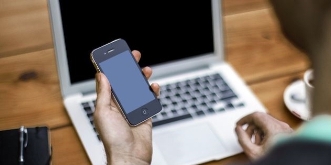 Türkler'in yüzde 63'ü biletini akıllı telefon ile alıyor