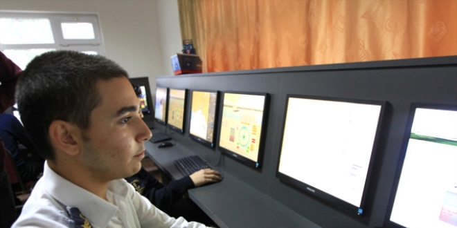 ��rencilere i� teklifi okuldayken gelmeye ba�l�yor