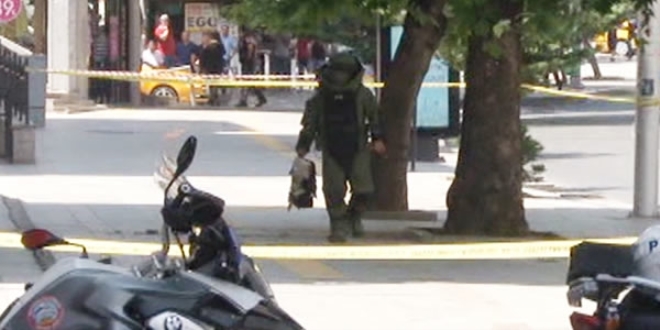 K�z�lay'da ��pheli �anta f�nye ile patlat�ld�