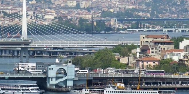 Atat�rk, Galata ve Hali� Metro k�pr�leri gece deniz trafi�ine a��lacak