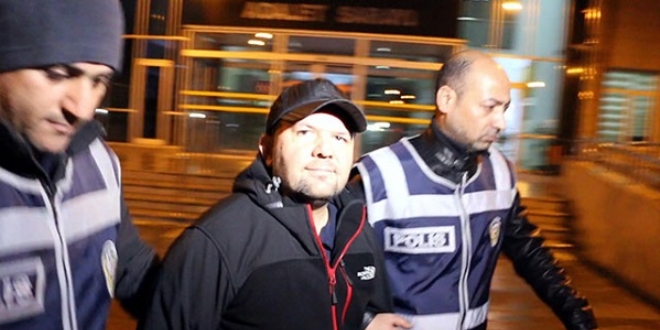 FETÖ şüphelisi tarihçi Talha Uğurluel tutuklandı