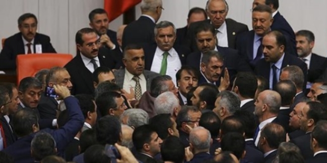 Meclis'teki küfürlü tartışma yargıya taşınacak