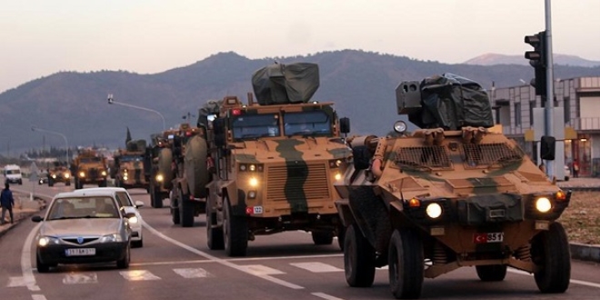 Suriye sınırına asker sevkiyatı