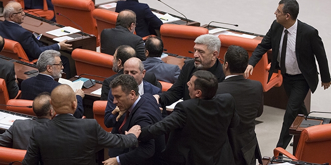 Genel Kurulda 'af' tartışması