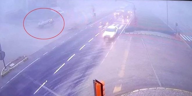 Öğretmenin hayatını kaybettiği feci kaza kamerada