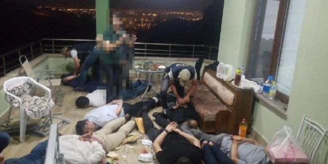 Bağ evinde yakalanan 8 FETÖ sanığına tahliye