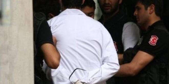 Başkent'te sahte reçeteden 10'u doktor 18 gözaltı