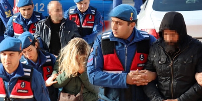 Bodrum'da 1'i uzman çavuş 9 kişiye göçmen kaçakçılığı gözaltısı