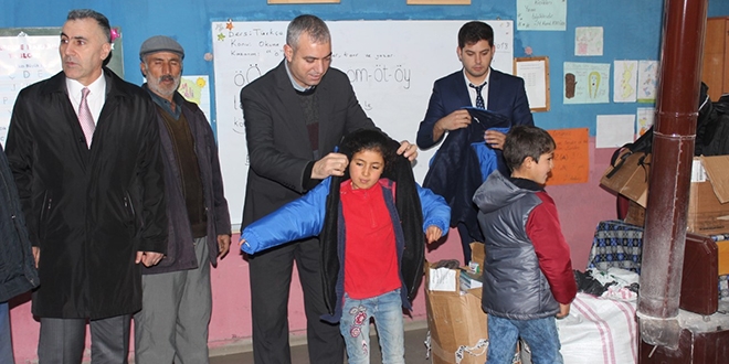 Öğretmenlerden örnek davranış