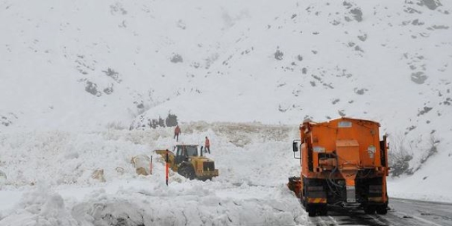 Hakkari-rnak yoluna  dt