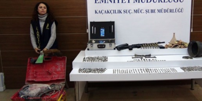 �stanbul'da tarihi eser ka�ak��l��� operasyonu: 8 g�zalt�