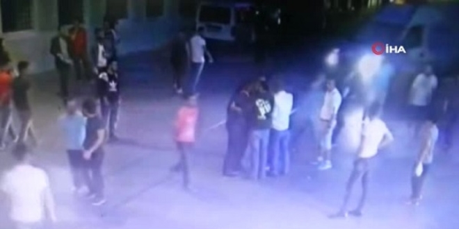 'Omuz atma'ya müdahele etmeyen polisler yargılanıyor