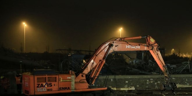 Tren kazasının enkaz kaldırma çalışmaları tamamlandı