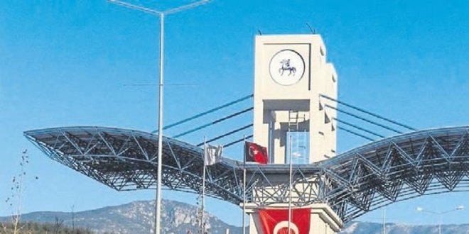 DEÜ'de 13 milyon liralık yolsuzluk
