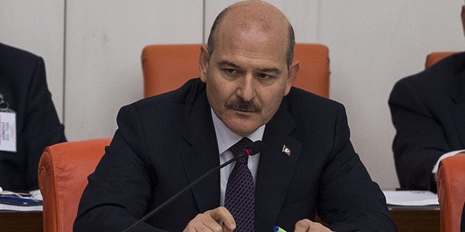Bakan Soylu rest çekti: Vız gelir, tırs gider