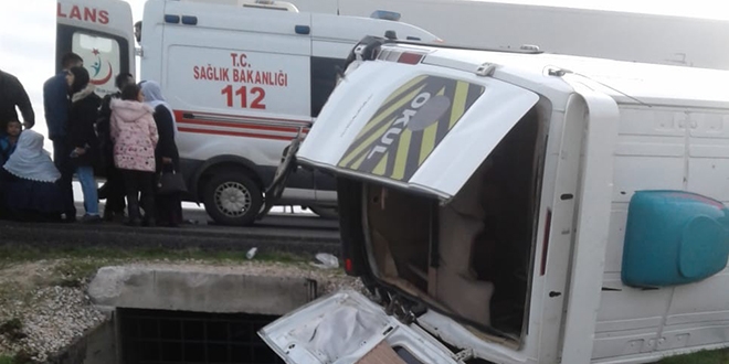 Mardin'de trafik kazas�: 11 yaral�